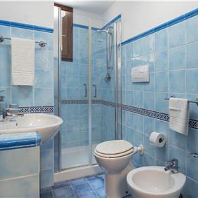 3 bedroom villa with pool and tennis court in Sicily, sleeps 6-8